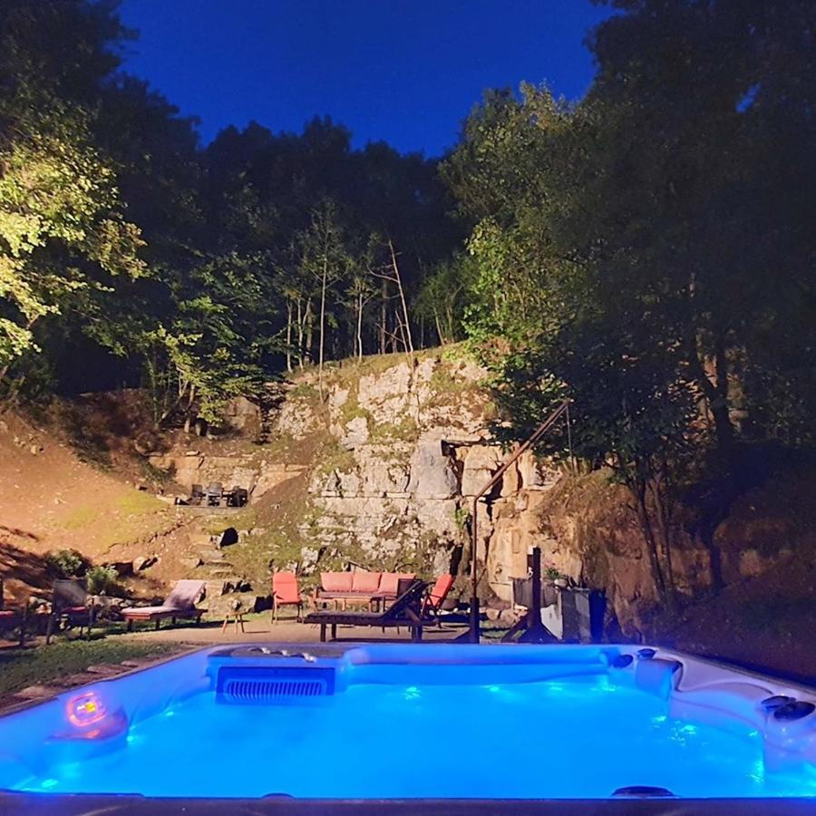 Cosy Chalet In Gospic With Jacuzzi And Mountain View Exterior photo